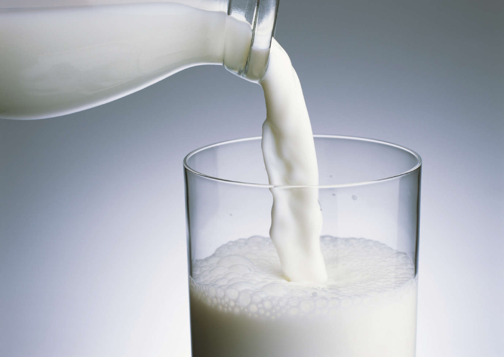 süt proteini akneye neden olur