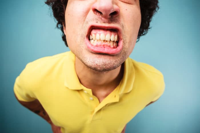 bruxism dişlerin çatlama alışkanlıklarından nasıl kurtulabilirsiniz