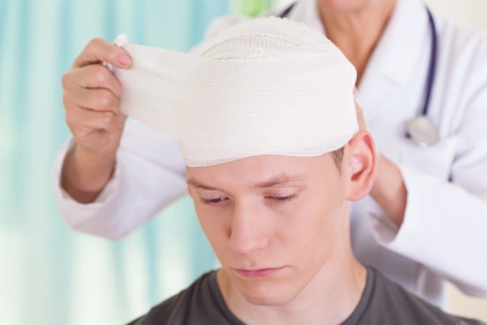 kafa travmasına bağlı beyin hasarı semptomları